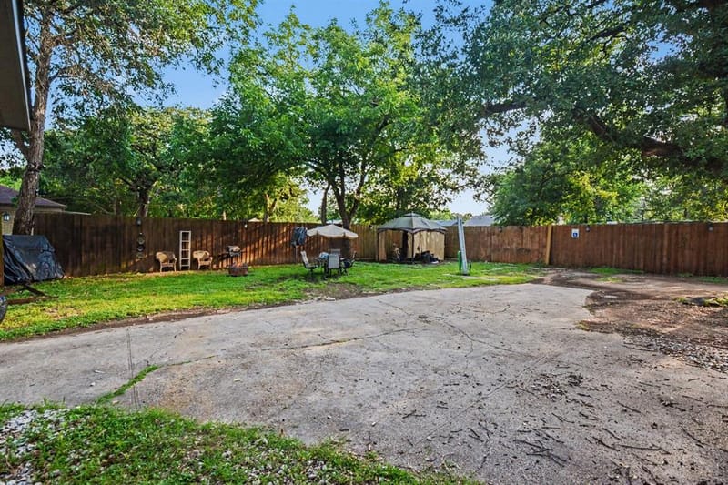 1003 Ash Street, Irving TX 75060 - Photo 37