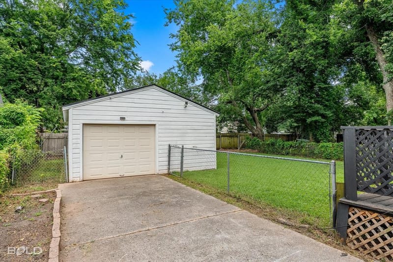 4449 Finley Drive, Shreveport LA 71105 - Photo 13