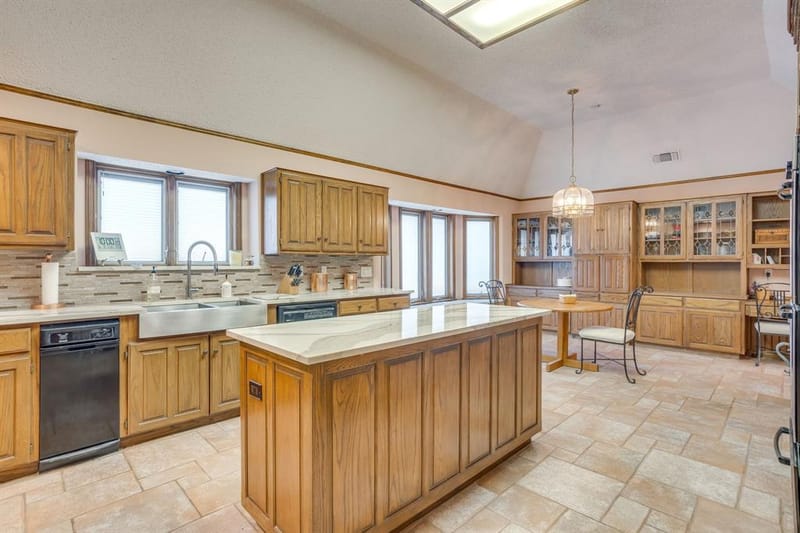2006 Lake Country Drive, Arlington TX 76012 - Photo 7