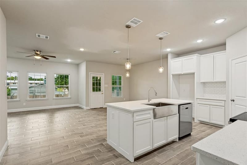5520 Goodman Avenue, Fort Worth TX 76107 - Photo 8