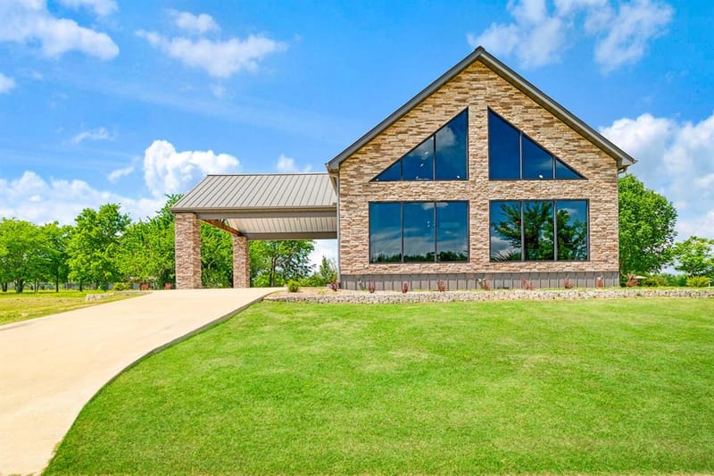 209 Helena Drive, Powderly TX 75473