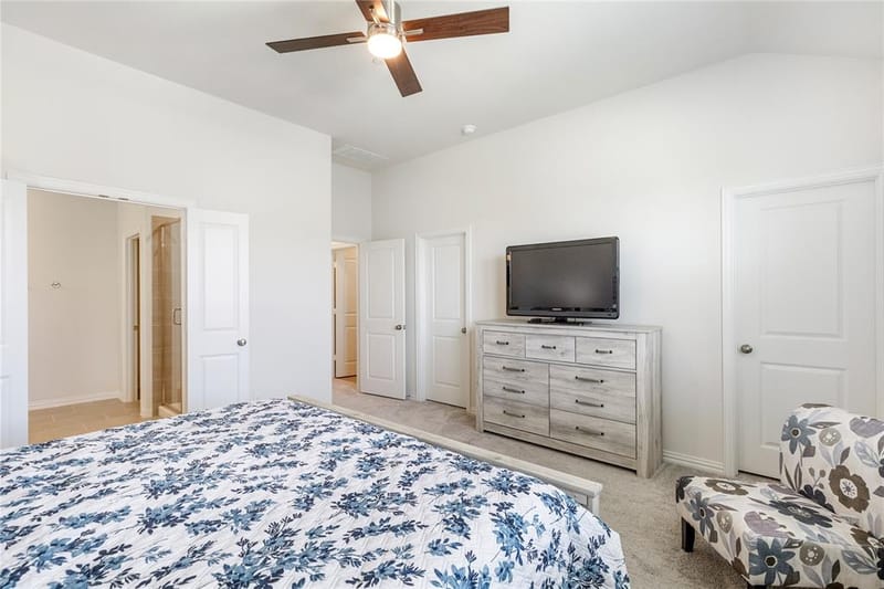413 Parkside Drive, Argyle TX 76226 - Photo 14
