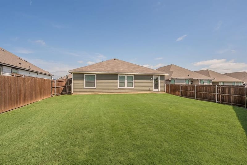 433 Rose Avenue, Cleburne TX 76033 - Photo 36
