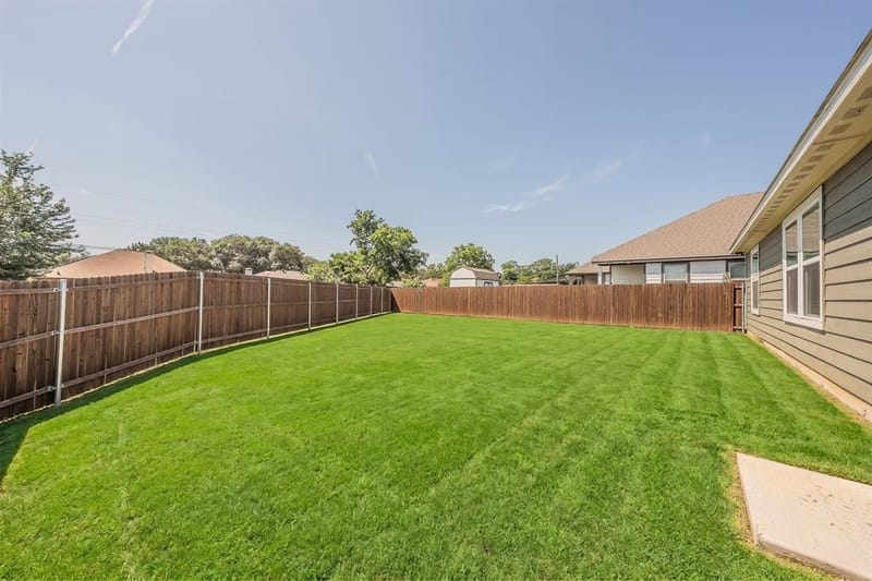 433 Rose Avenue, Cleburne TX 76033 - Photo 34