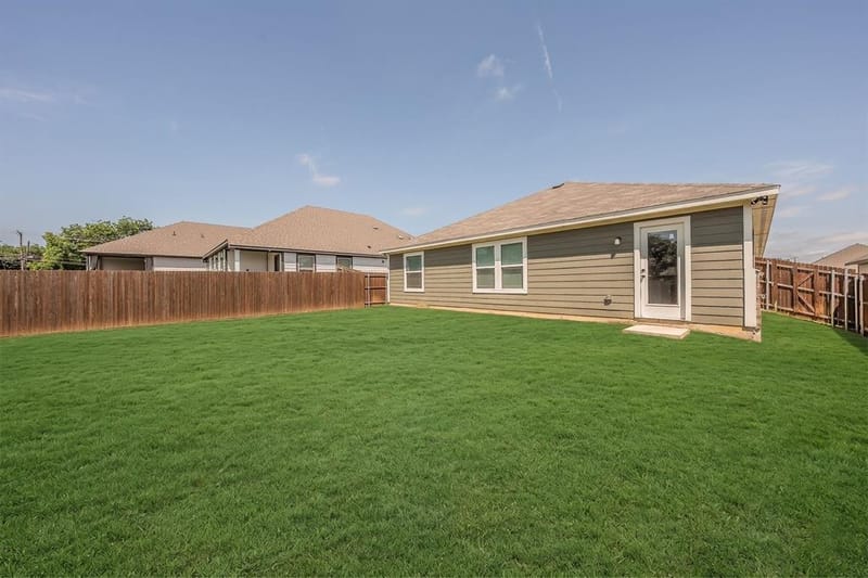 433 Rose Avenue, Cleburne TX 76033 - Photo 35