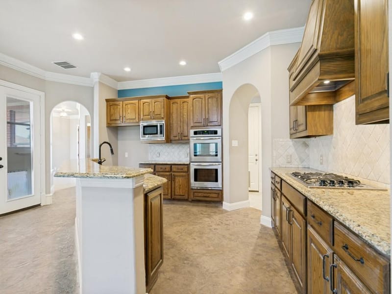 4304 Tree House Lane, Corinth TX 76208 - Photo 13