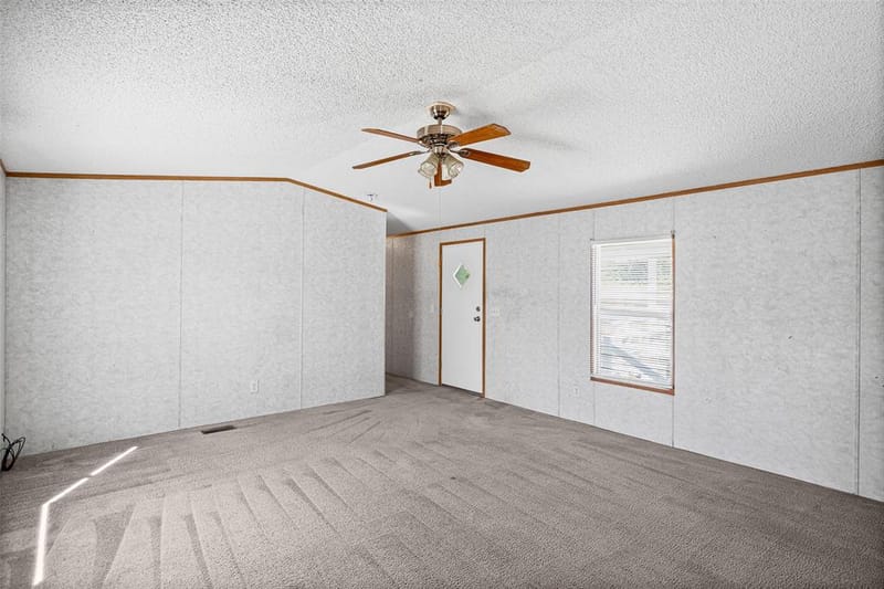 1321 Phoenix Court, Granbury TX 76048 - Photo 6