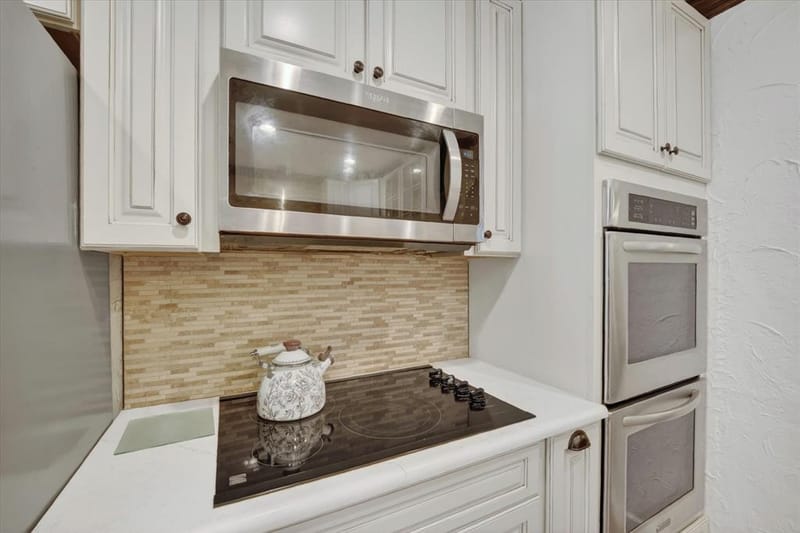 2214 Ravinia Drive, Arlington TX 76012 - Photo 7