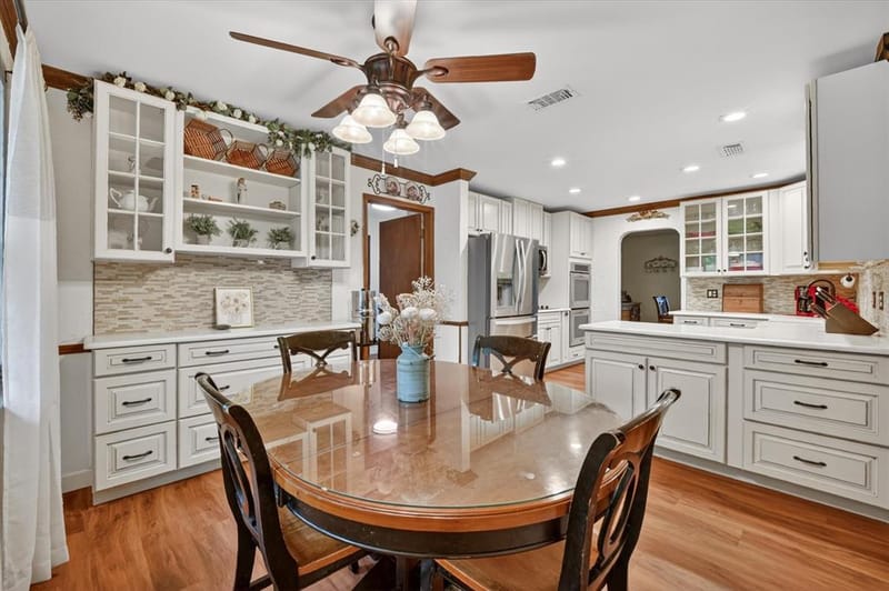 2214 Ravinia Drive, Arlington TX 76012 - Photo 10