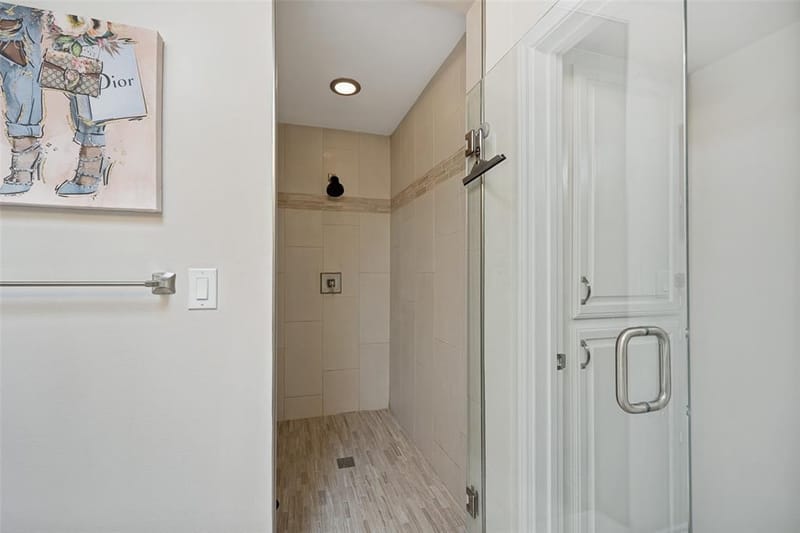 5950 Lindenshire Lane # 107, Dallas TX 75230 - Photo 17