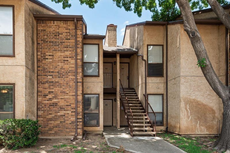 2014 Willoughby Lane # 4612, Arlington TX 76011 - Photo 2
