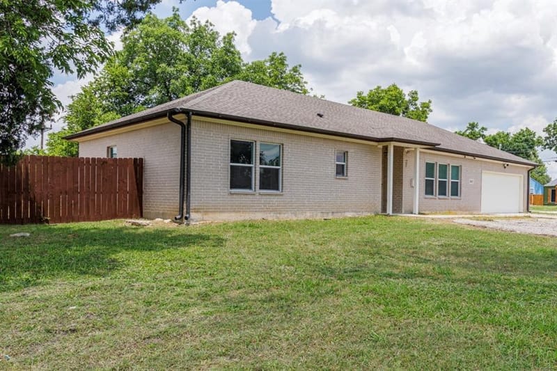 3083 Sunnyvale Street, Dallas TX 75216 - Photo 3