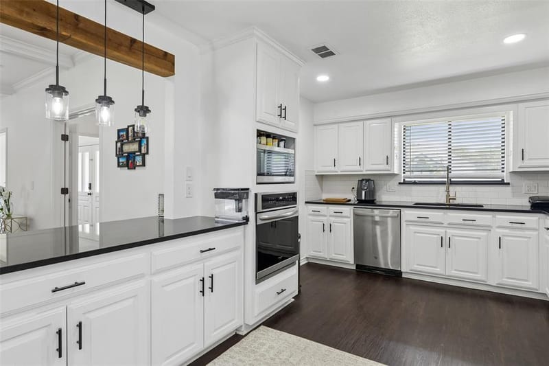 2405 Hanover Court, Rowlett TX 75088 - Photo 7