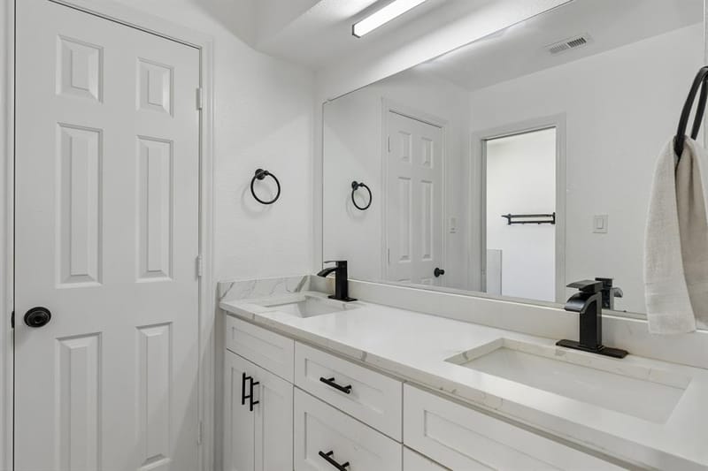2405 Hanover Court, Rowlett TX 75088 - Photo 14