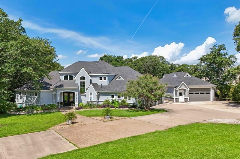 823 Carrie Court, Lakewood Village TX 75068 - Photo 3