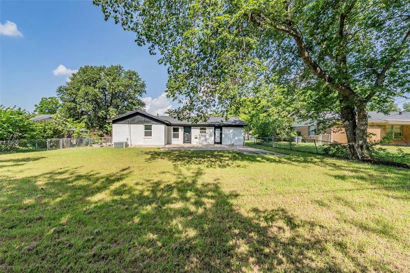 4920 Colorado Boulevard, North Richland Hills TX 76180 - Photo 8