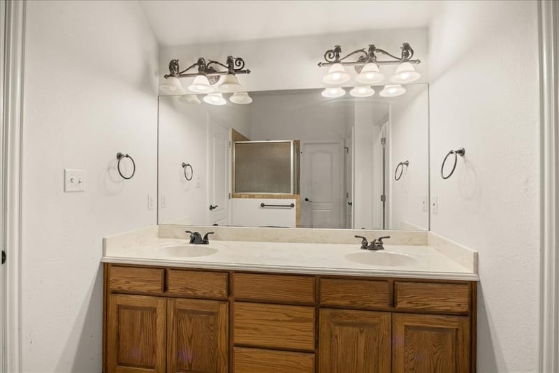 1904 Lazy Court, Granbury TX 76048 - Photo 14