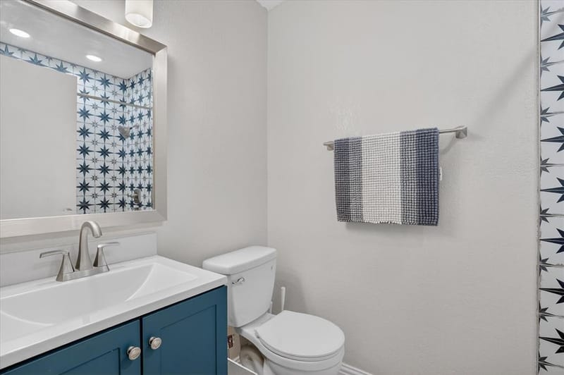 408 Grandview Drive, Granbury TX 76049 - Photo 10