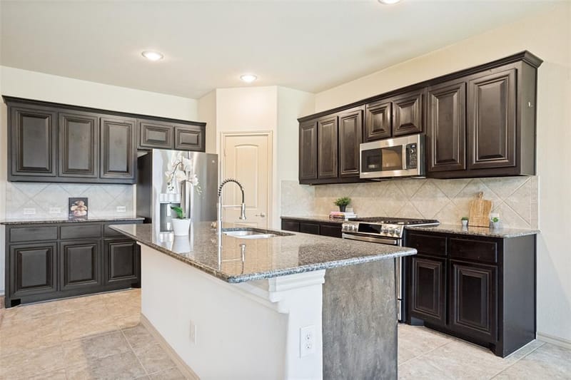 2925 Cedar Ridge Lane, Fort Worth TX 76177 - Photo 2
