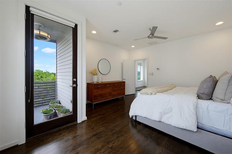 1915 Summit Avenue # 1, Dallas TX 75206 - Photo 14