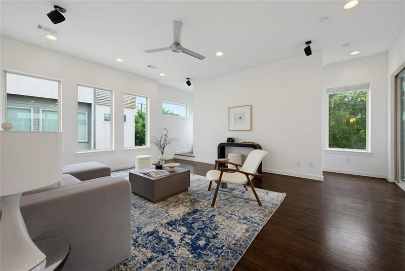 1915 Summit Avenue # 1, Dallas TX 75206 - Photo 8