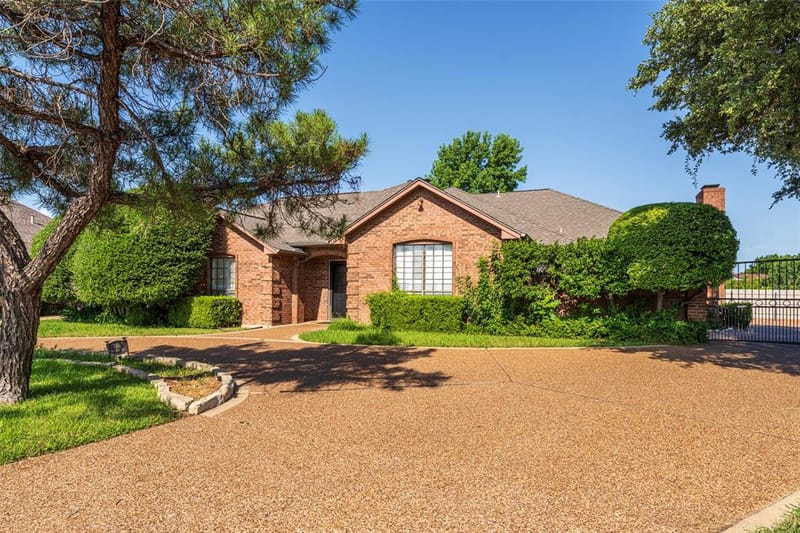 7454 Queensbury Circle, Fort Worth TX 76133