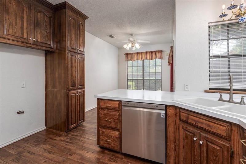 7454 Queensbury Circle, Fort Worth TX 76133 - Photo 15