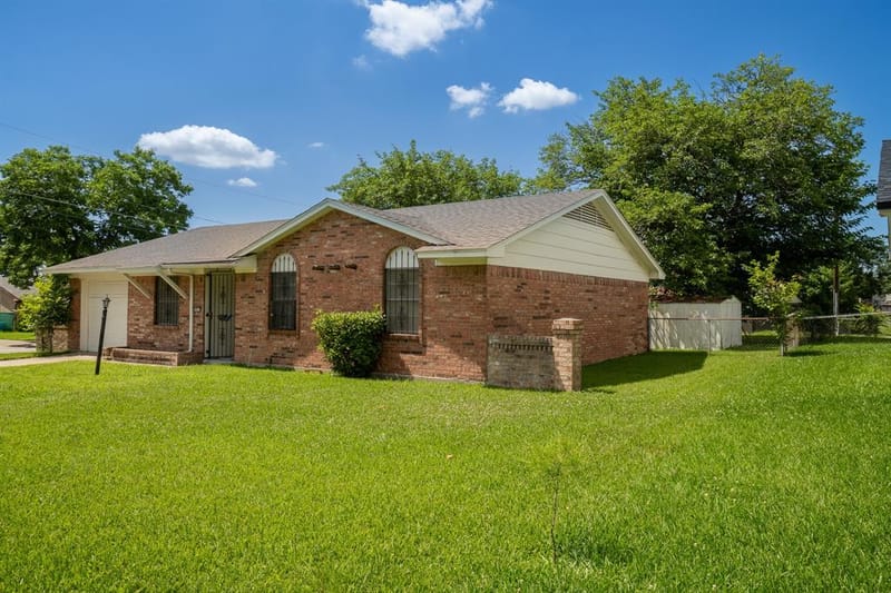 10311 Cradlerock Drive, Dallas TX 75217 - Photo 22