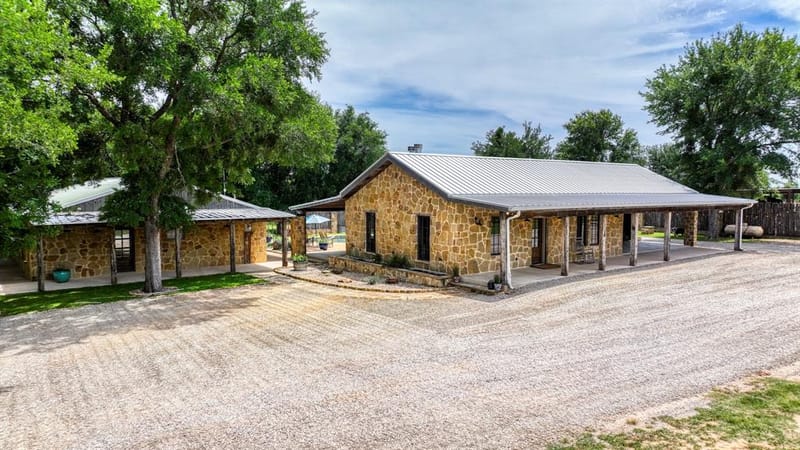 1060 Young Bend Road, Brock TX 76087 - Photo 7