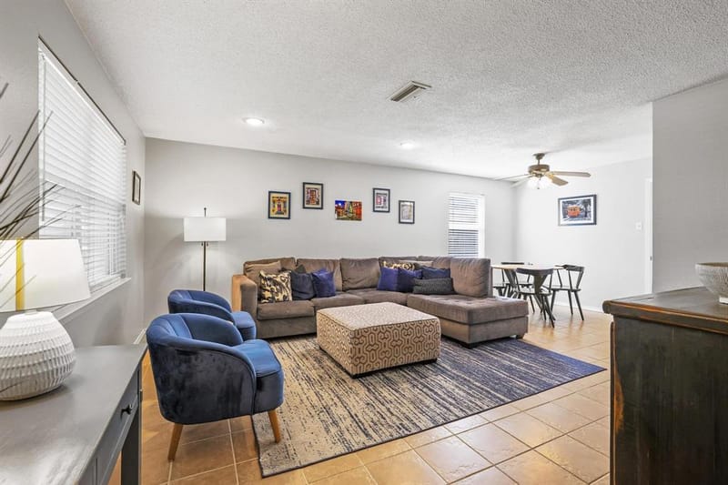 10621 Mapleridge Drive, Dallas TX 75238 - Photo 6