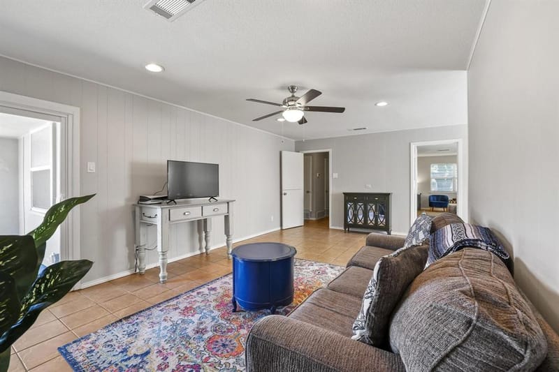 10621 Mapleridge Drive, Dallas TX 75238 - Photo 15