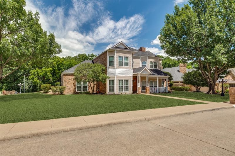 636 Bent Creek Drive, DeSoto TX 75115 - Photo 2