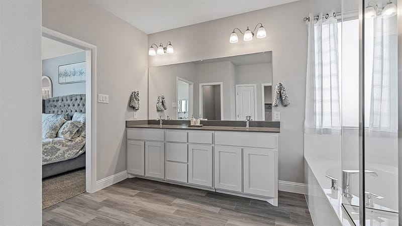 4927 SIMMENTAL Drive, Arlington TX 76001 - Photo 17