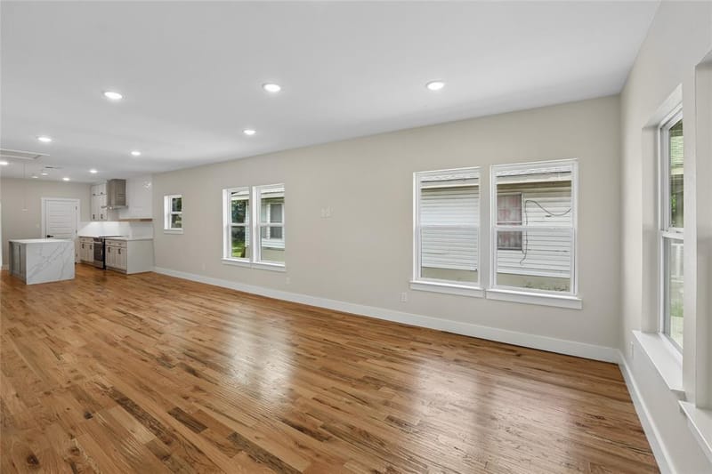 627 S Willomet Avenue, Dallas TX 75208 - Photo 6