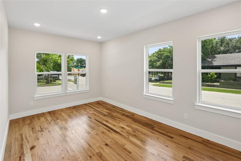 627 S Willomet Avenue, Dallas TX 75208 - Photo 34