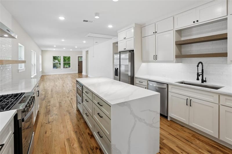 627 S Willomet Avenue, Dallas TX 75208 - Photo 11