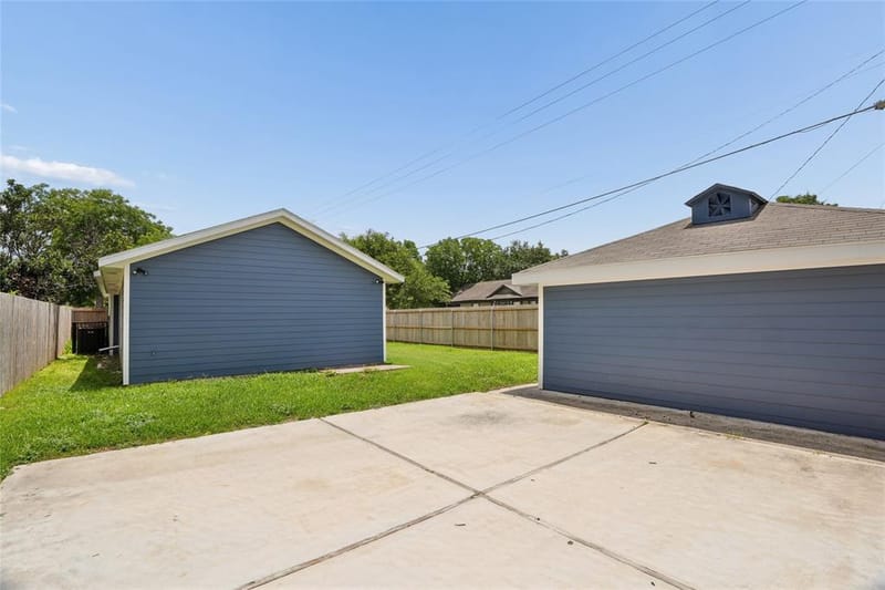 627 S Willomet Avenue, Dallas TX 75208 - Photo 39