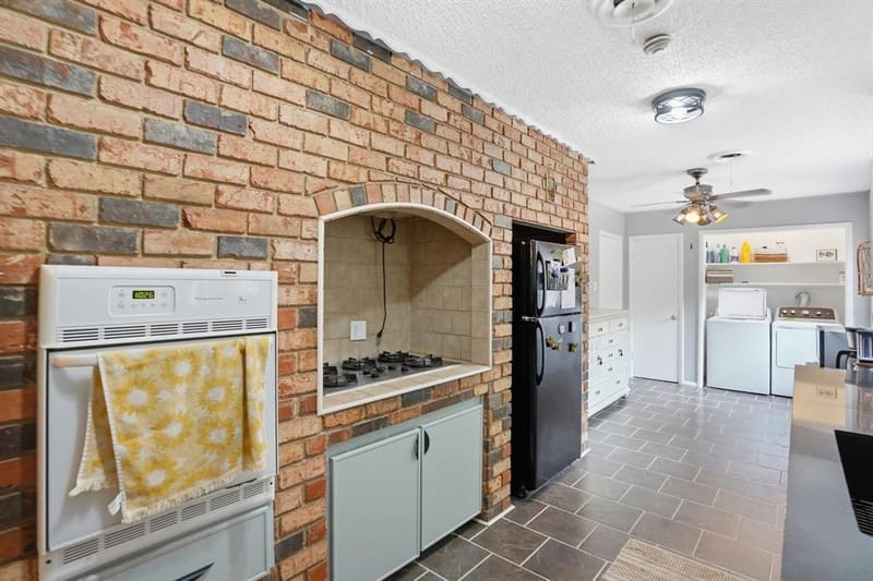 6801 Yolanda Drive, Fort Worth TX 76112 - Photo 23