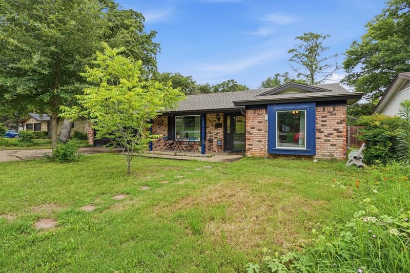 6801 Yolanda Drive, Fort Worth TX 76112 - Photo 3