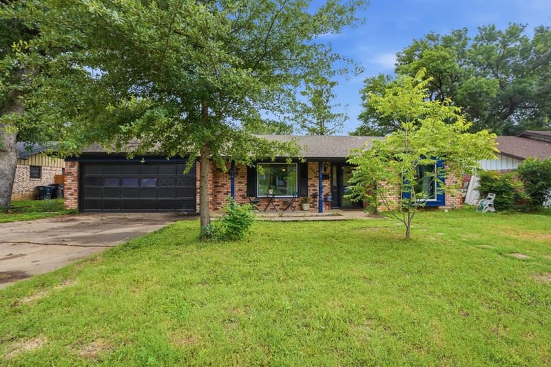 6801 Yolanda Drive, Fort Worth TX 76112