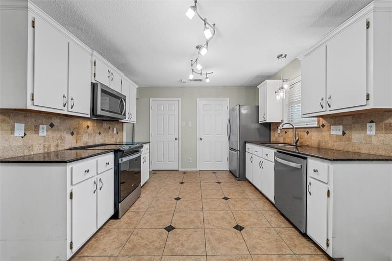 4602 Stonehaven Drive, Temple TX 76502 - Photo 6