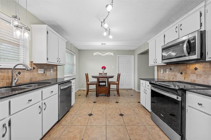 4602 Stonehaven Drive, Temple TX 76502 - Photo 7