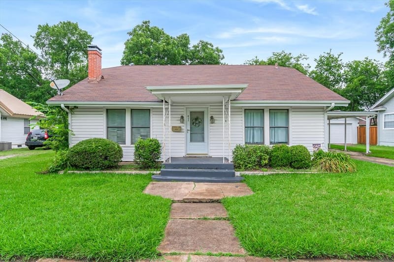 432 W High Street, Wills Point TX 75169