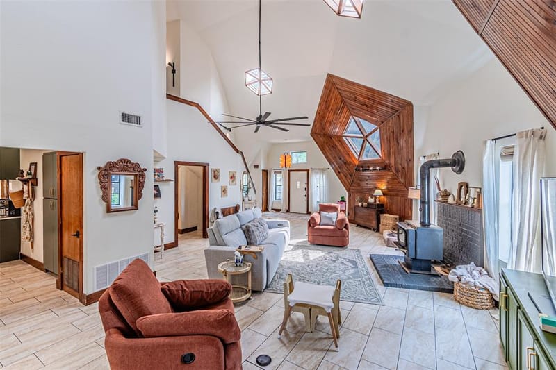 4505 Hunters Glen Court, Granbury TX 76048 - Photo 2