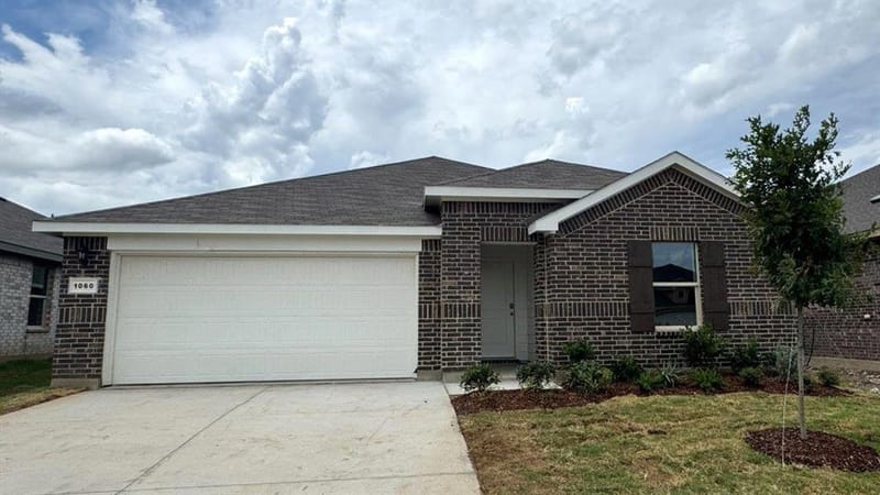 1060 BURNT RANCH Lane, Fort Worth TX 76131
