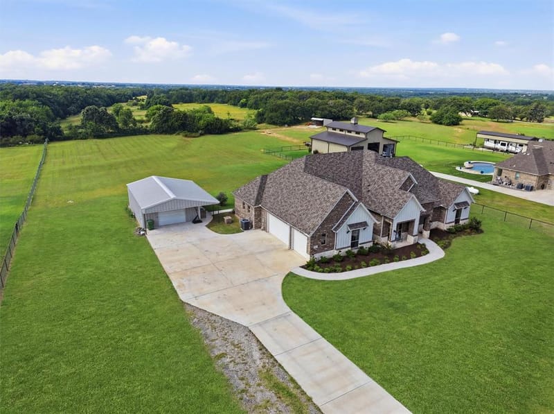 917 County Road 2175, Decatur TX 76234 - Photo 32