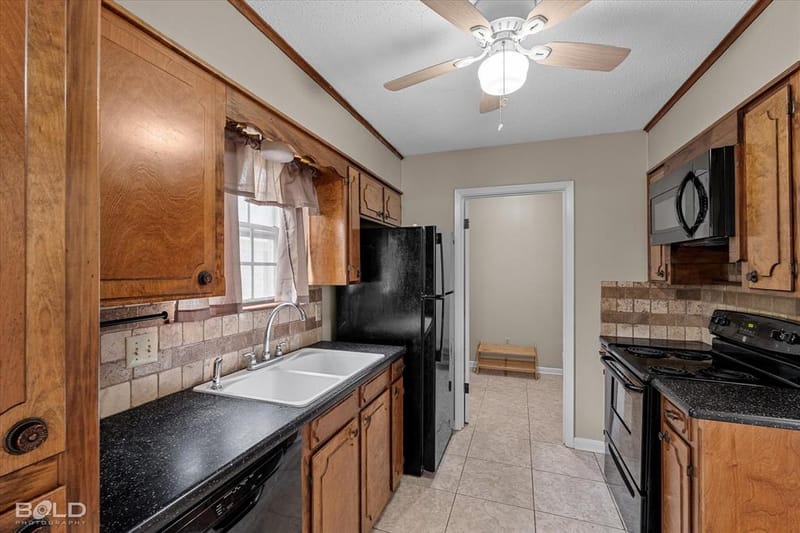 121 Carriage Square Drive, Bossier City LA 71112 - Photo 9