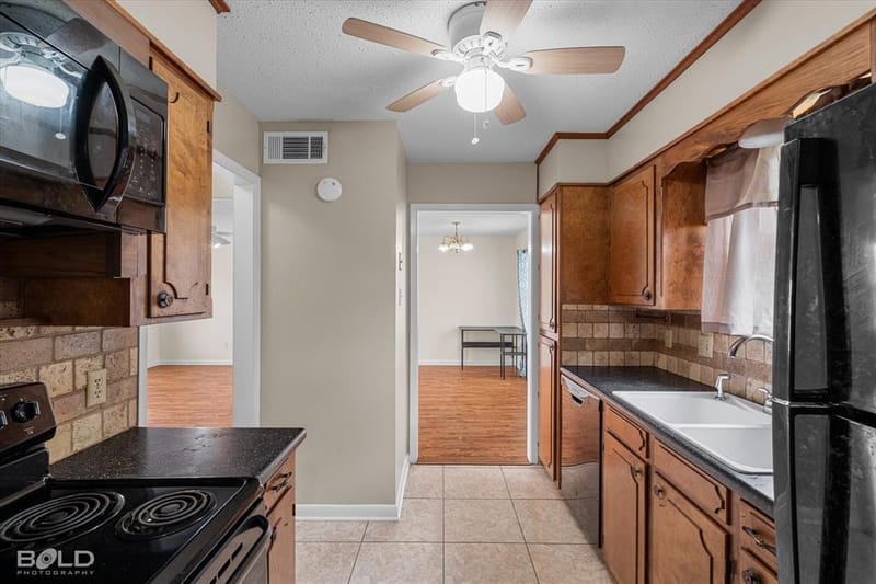 121 Carriage Square Drive, Bossier City LA 71112 - Photo 10