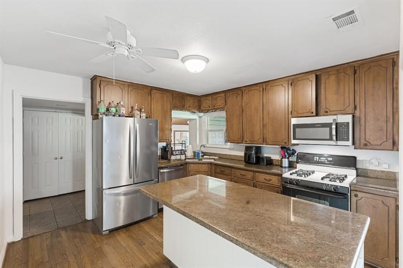 3504 Corto Avenue, Fort Worth TX 76109 - Photo 8