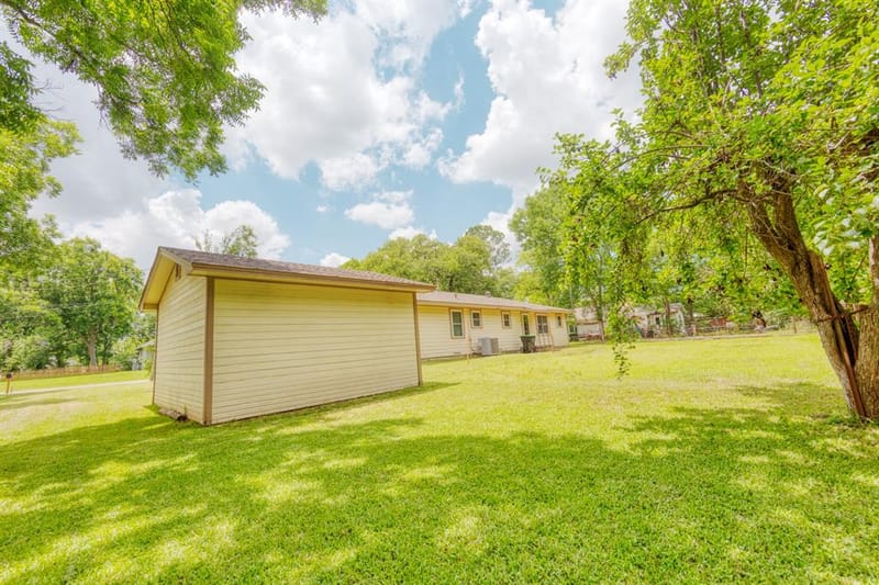 308 W White Street, Pilot Point TX 76258 - Photo 13